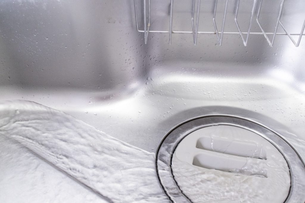 基本の「重曹+クエン酸」で排水口掃除