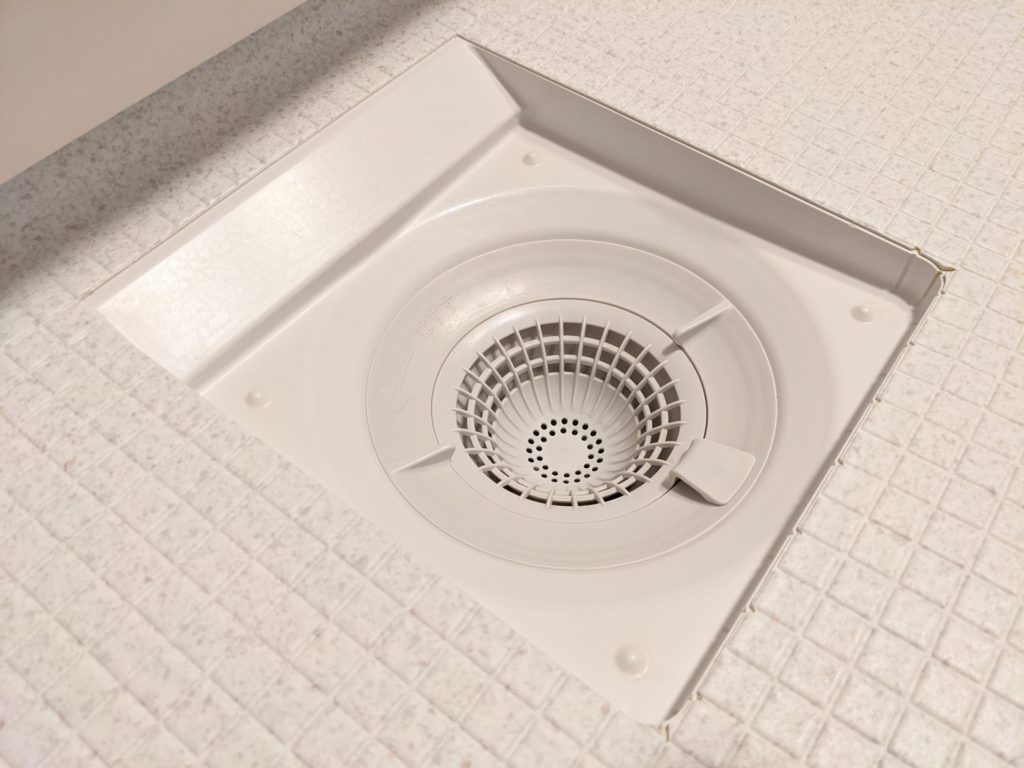 排水口のぬめり・臭いの原因とは?